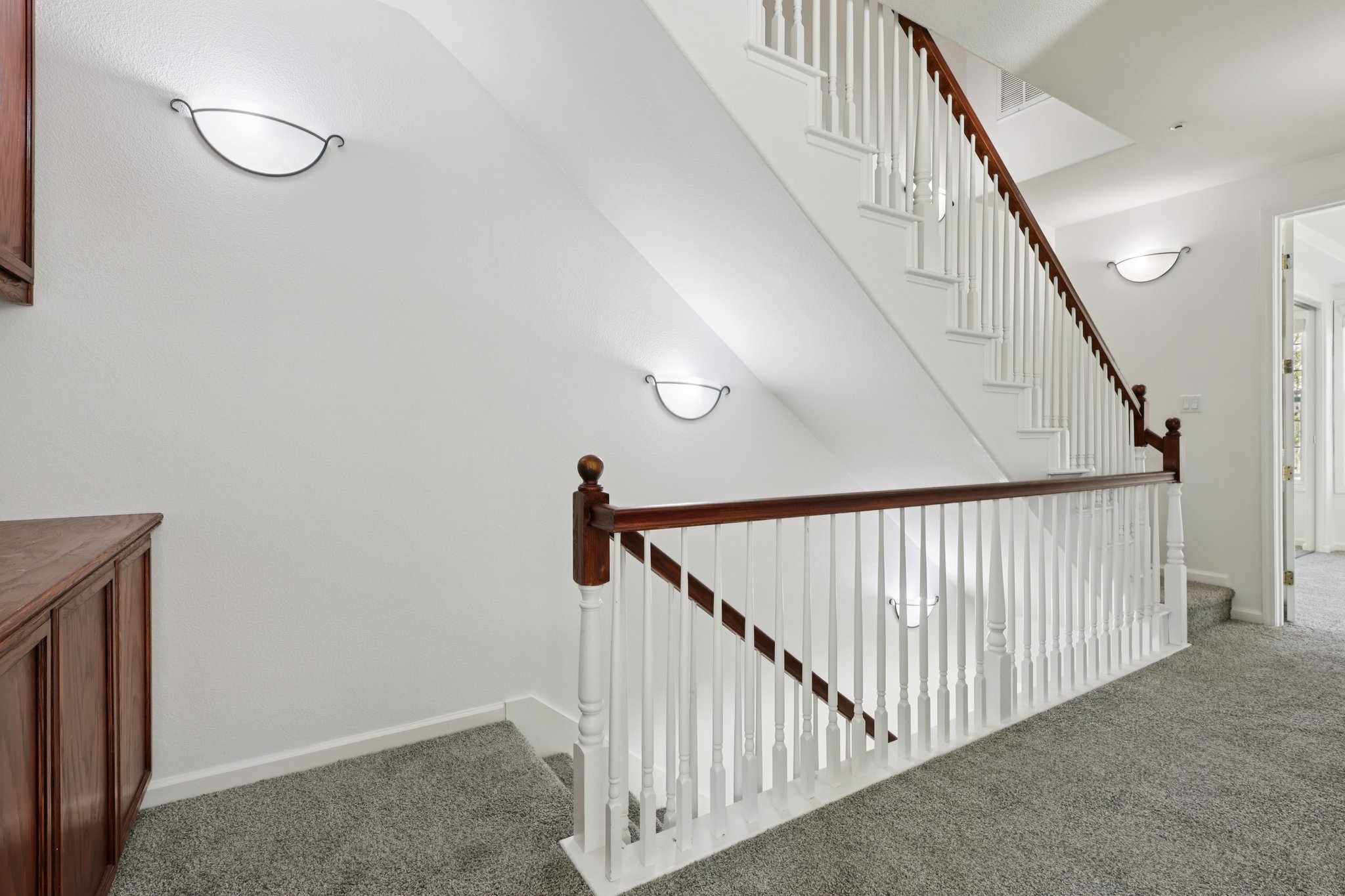 Whitworth Dr-S3003-017.jpg