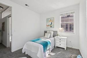 Whitworth Dr-S3003-020.jpg