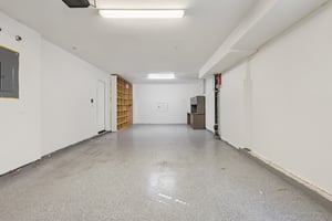Whitworth Dr-S3003-034.jpg