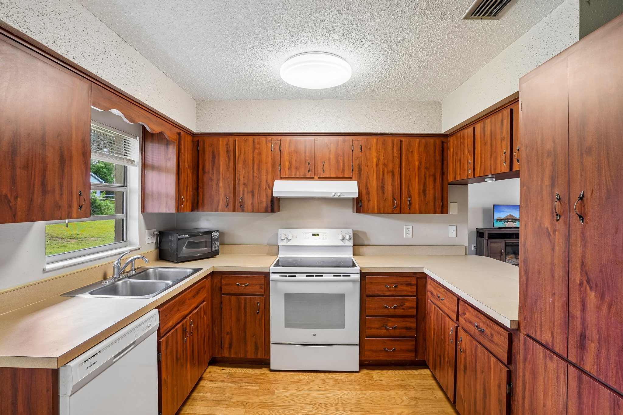 Hickory St-S0209-012.jpg