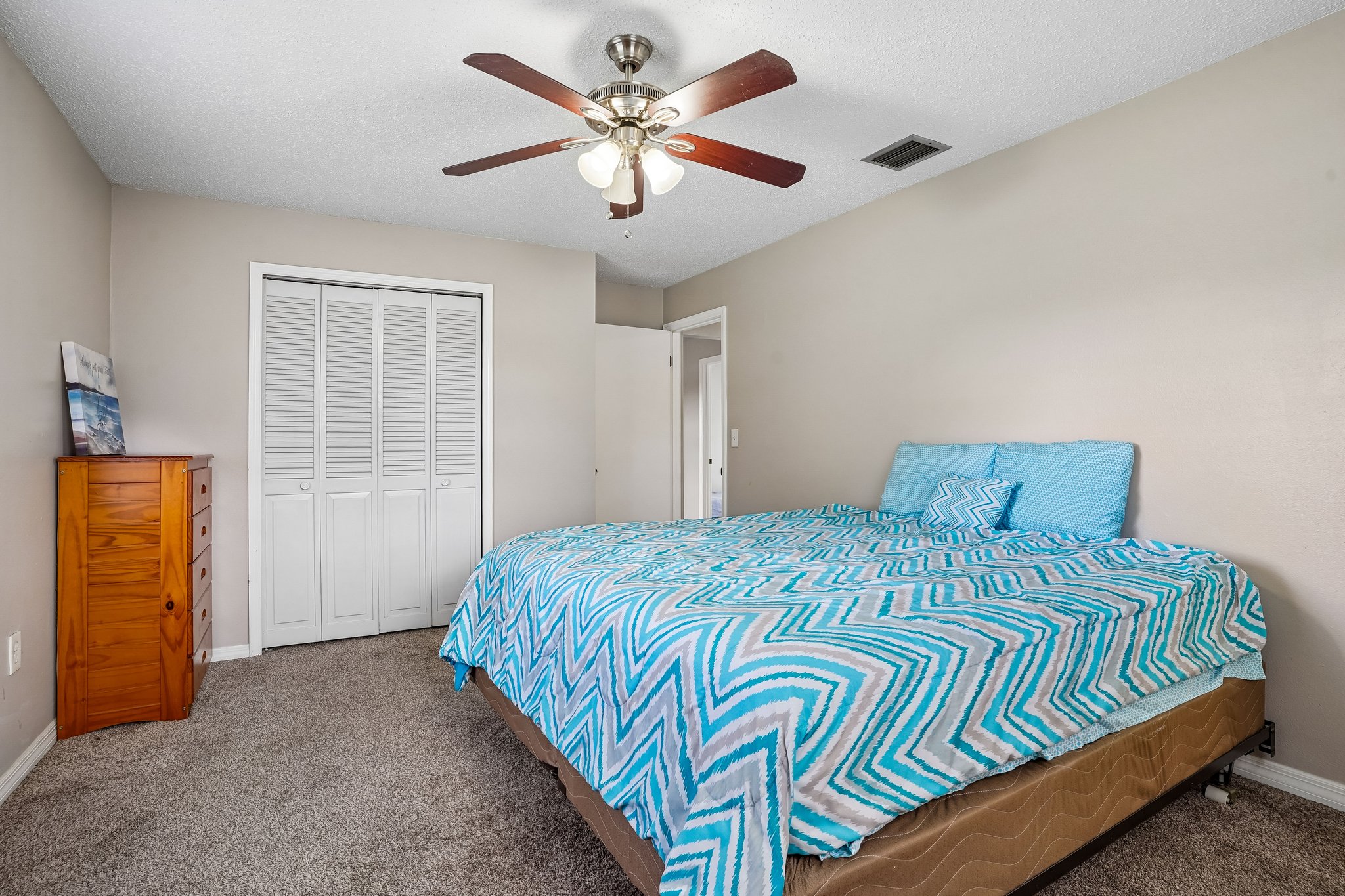 Hickory St-S0209-016.jpg