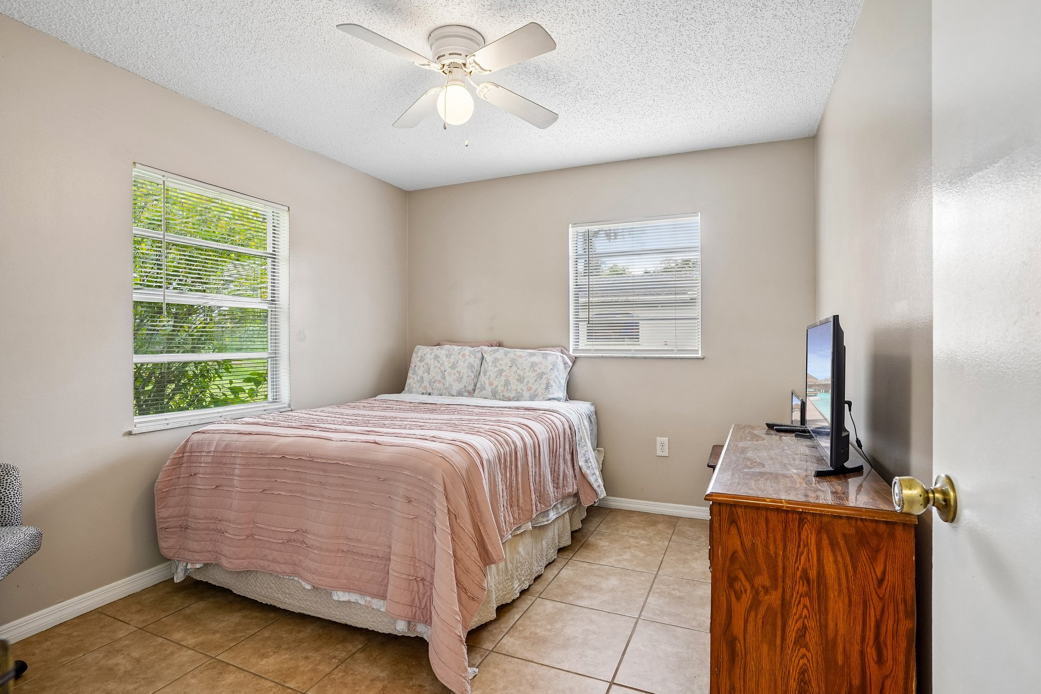 Hickory St-S0209-018.jpg