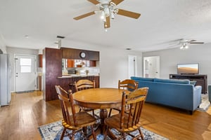Hickory St-S0209-010.jpg