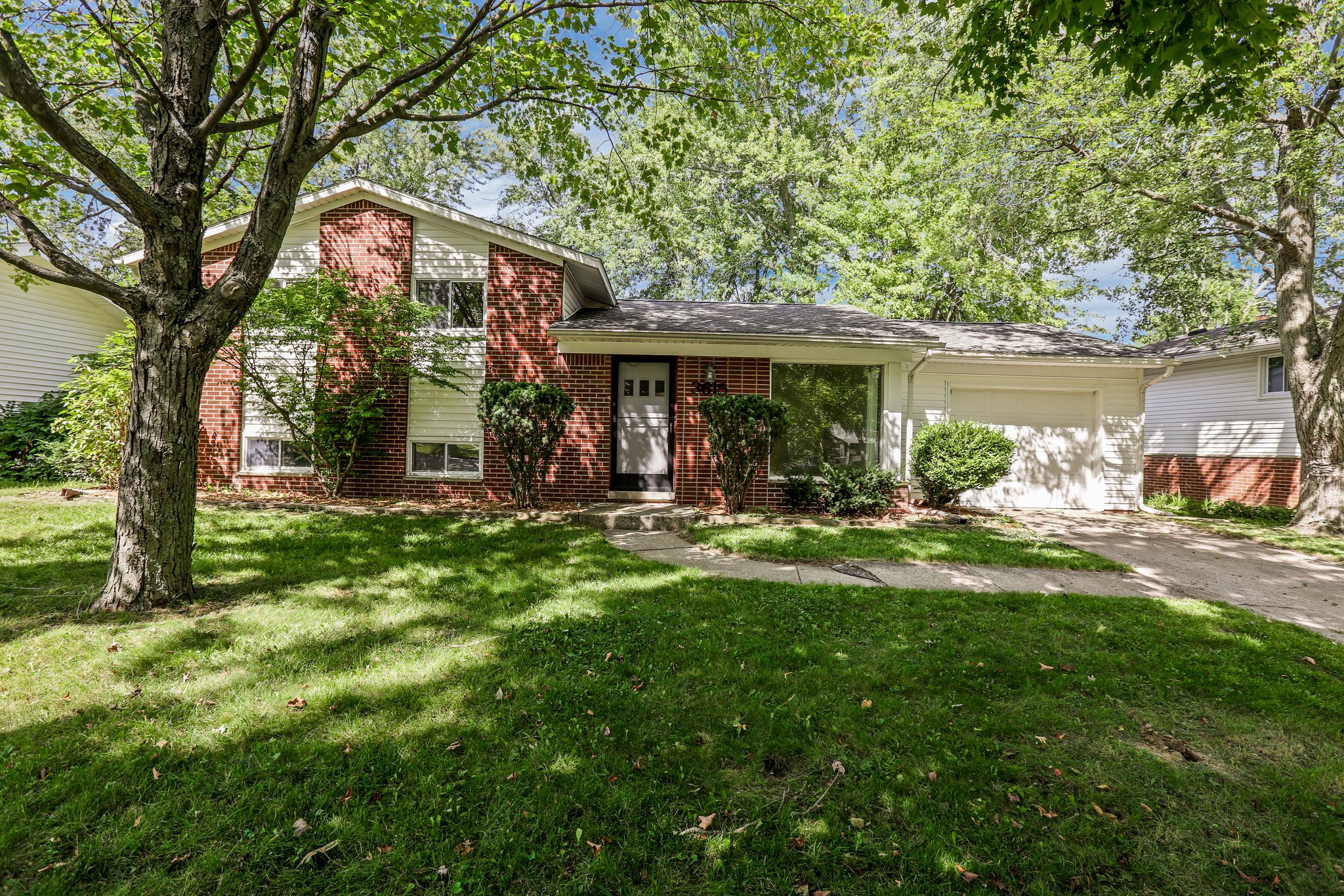 3615 Cushing Ct, Dexter, MI 48130 Stylish Detroit