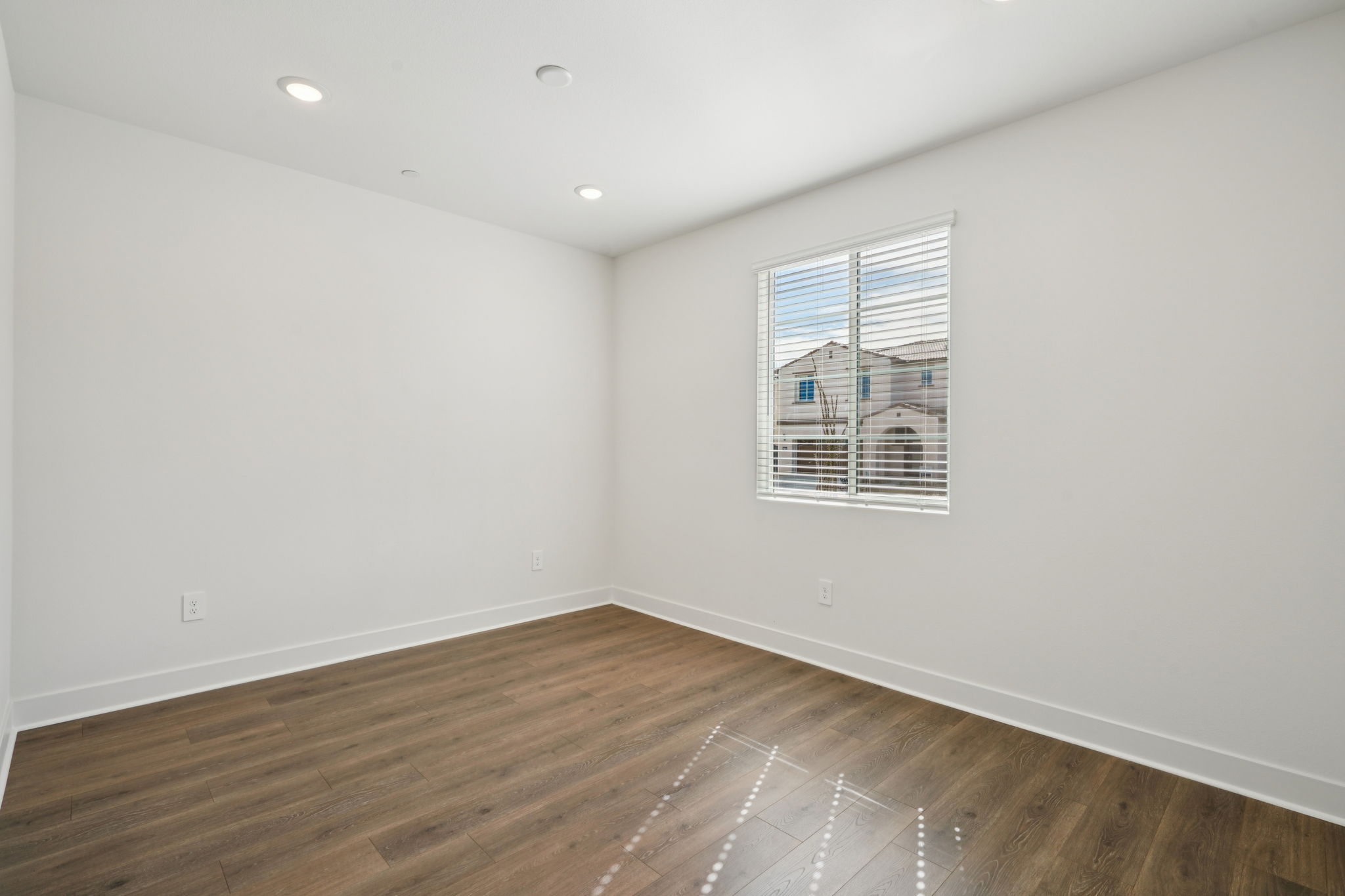 36156 Cameron Place-S1302-016