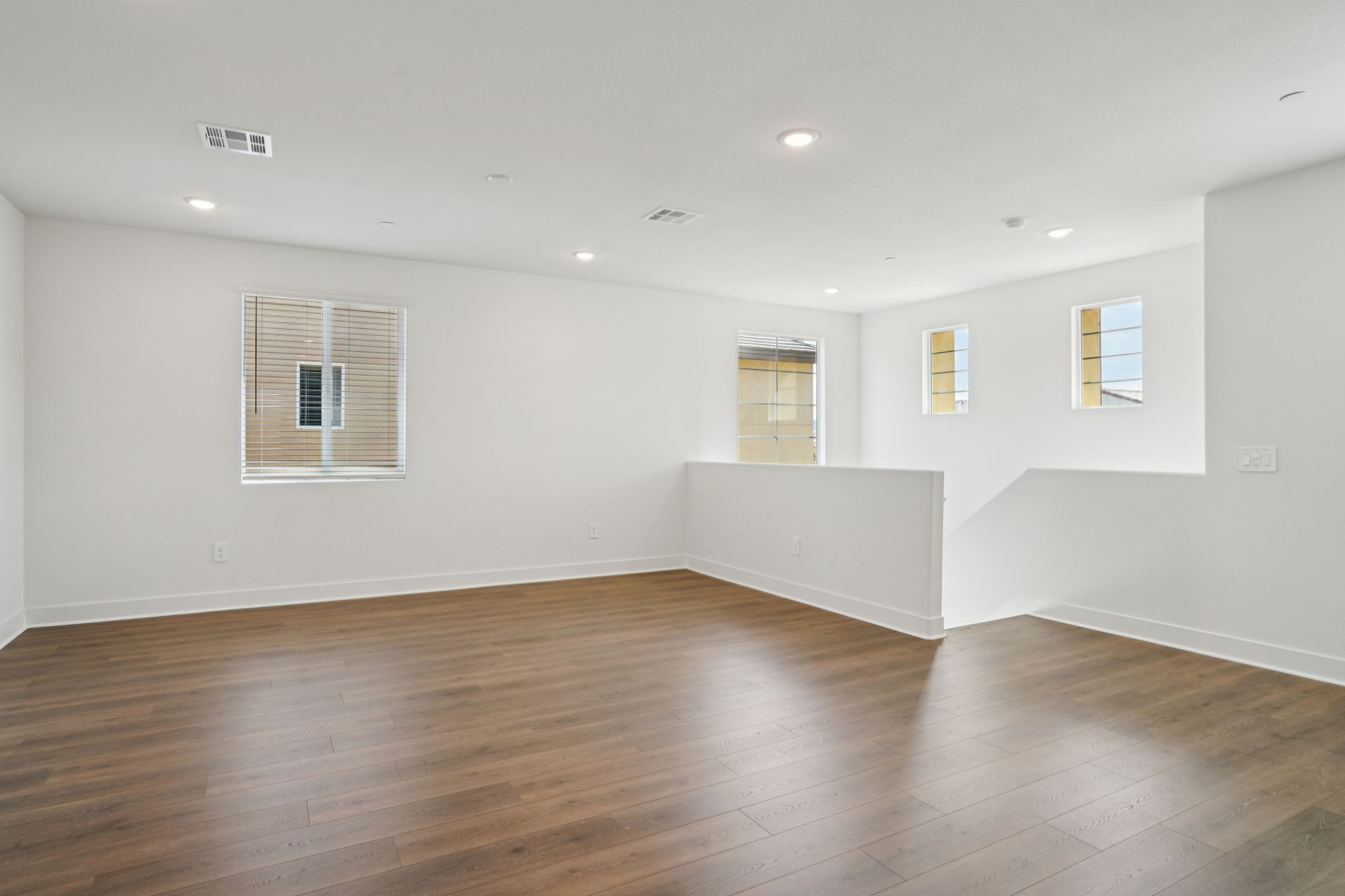 36156 Cameron Place-S1302-019