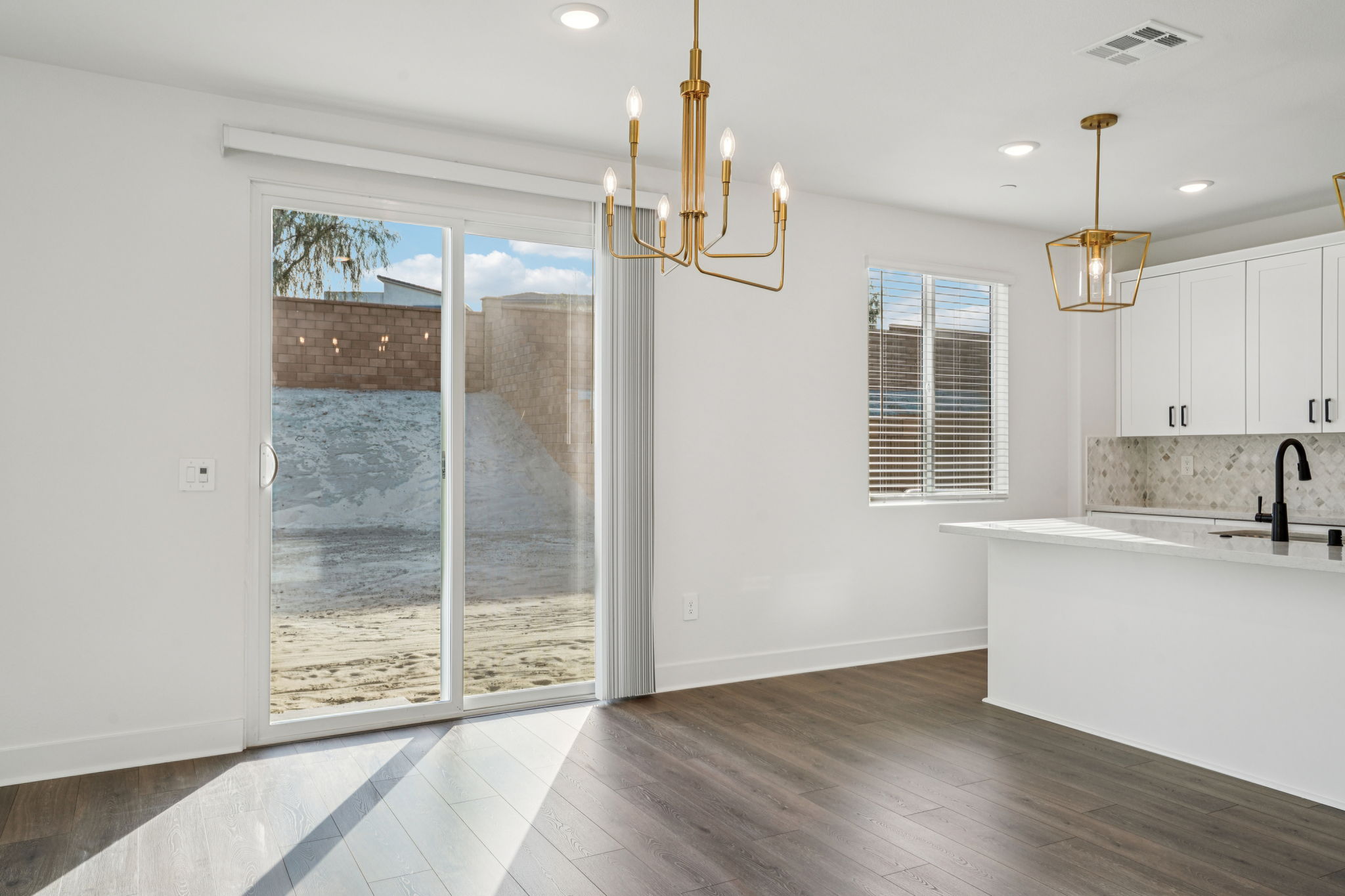 36157 Cameron Place-S1402-009