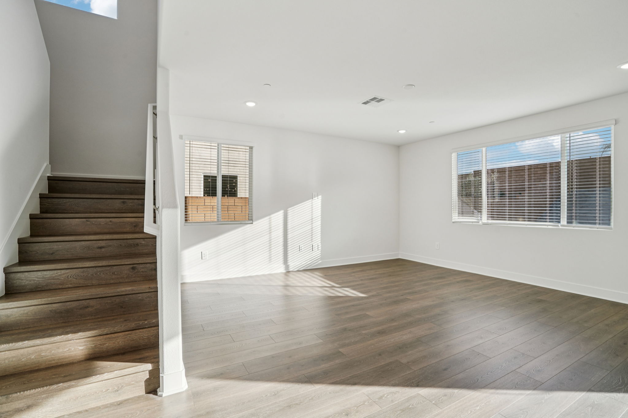 36157 Cameron Place-S1402-010