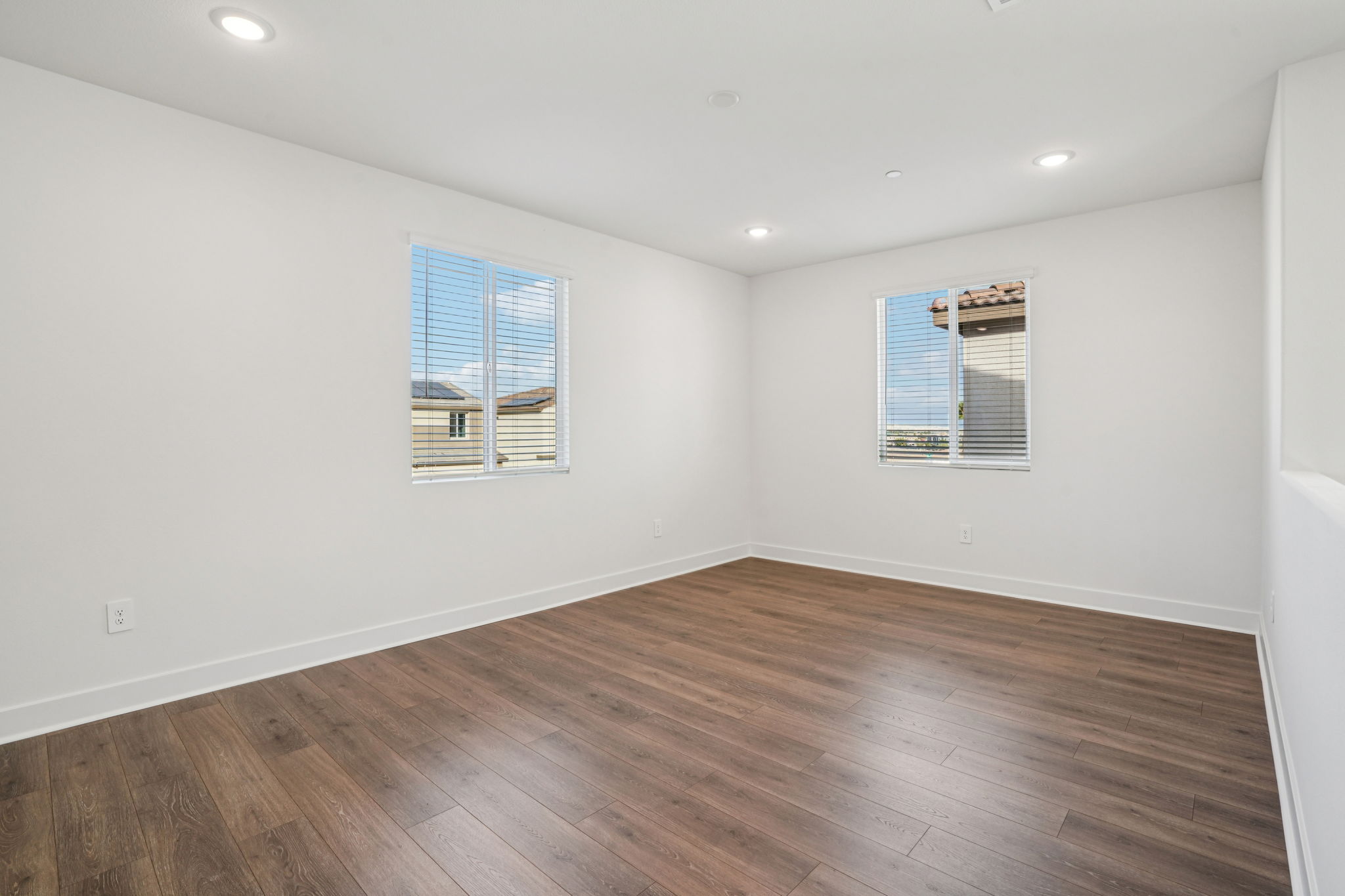 36157 Cameron Place-S1402-018