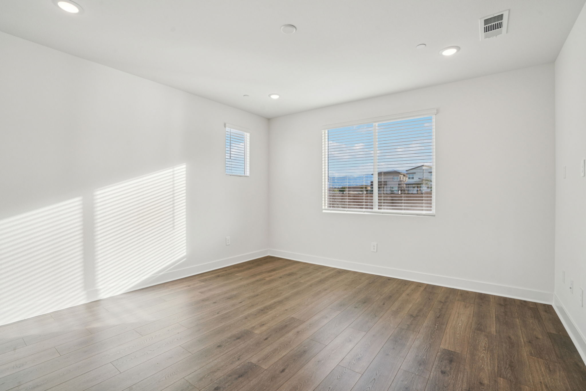 36157 Cameron Place-S1402-020