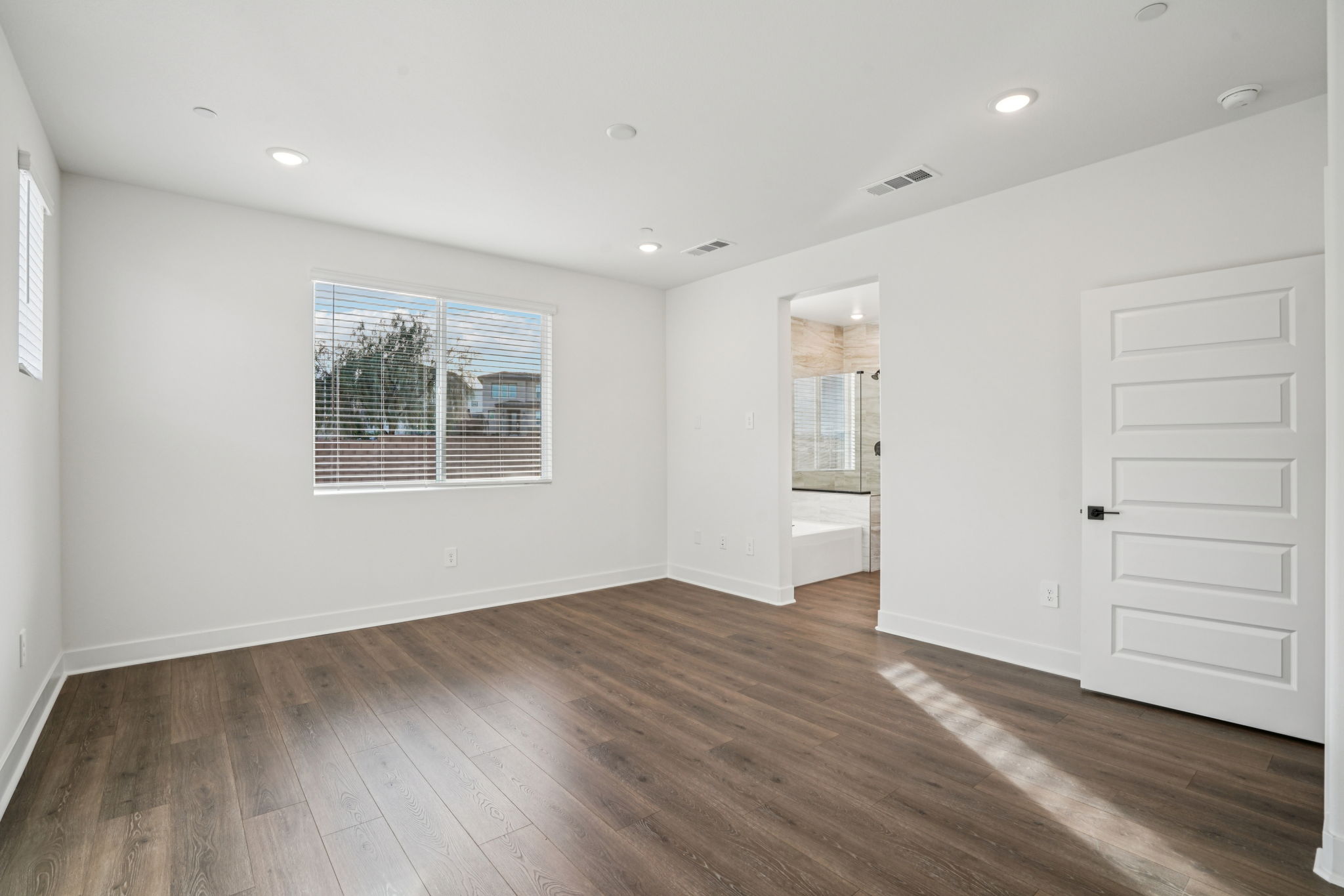 36157 Cameron Place-S1402-021