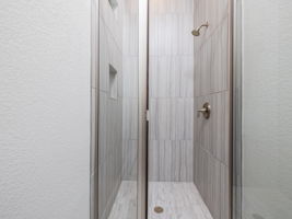  Photo 36