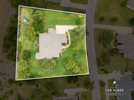 Photo 0