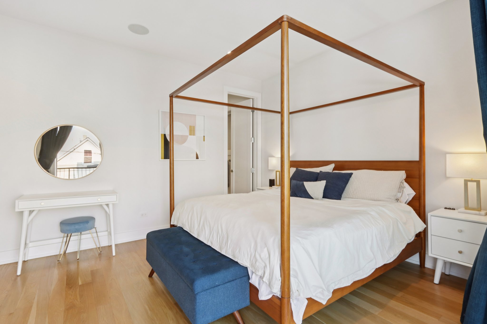 W Diversey Ave-L1312-021.jpg