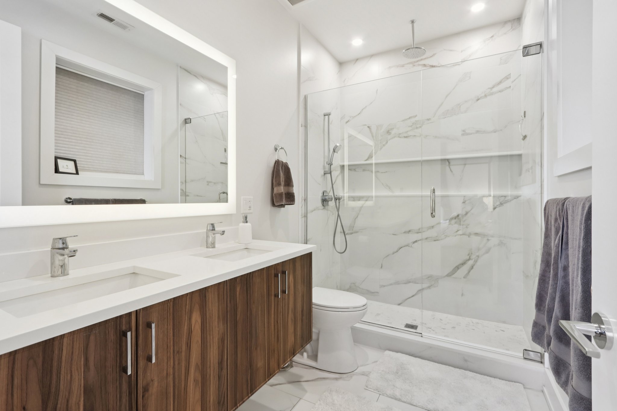 W Diversey Ave-L1312-025.jpg