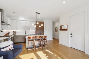 W Diversey Ave-L1312-006.jpg