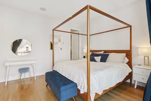 W Diversey Ave-L1312-021.jpg