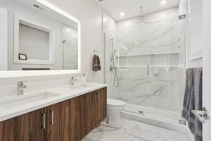 W Diversey Ave-L1312-025.jpg