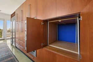 Dumb Waiter