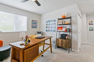 Bedroom/Office