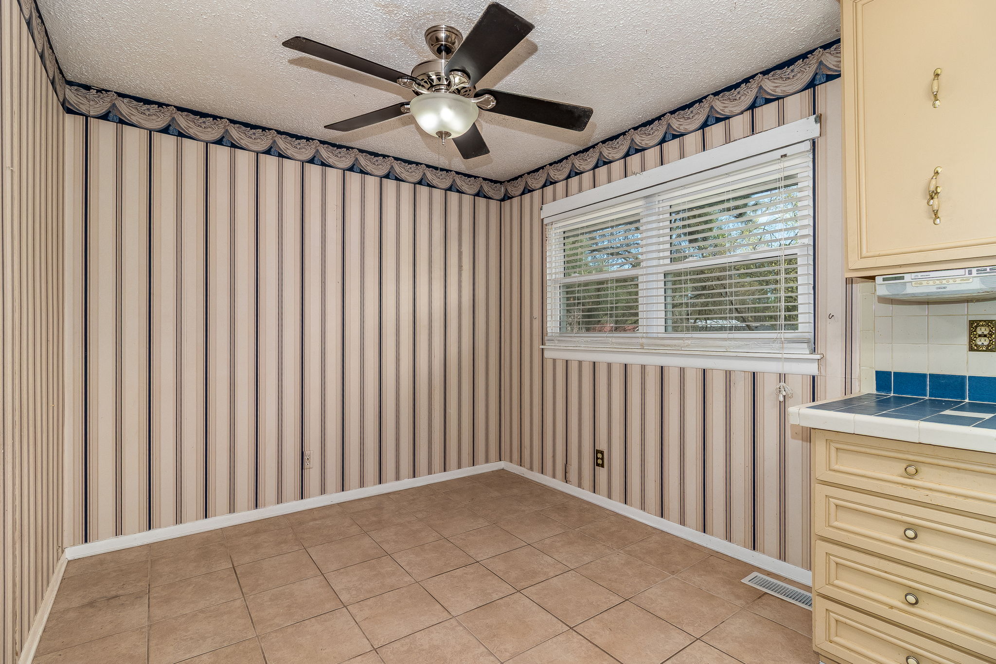 Dining Room/Breakfast Area
