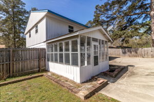 Screened-in Porch