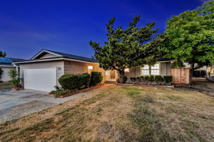 016_TWILIGHT_ 3618 May Ln