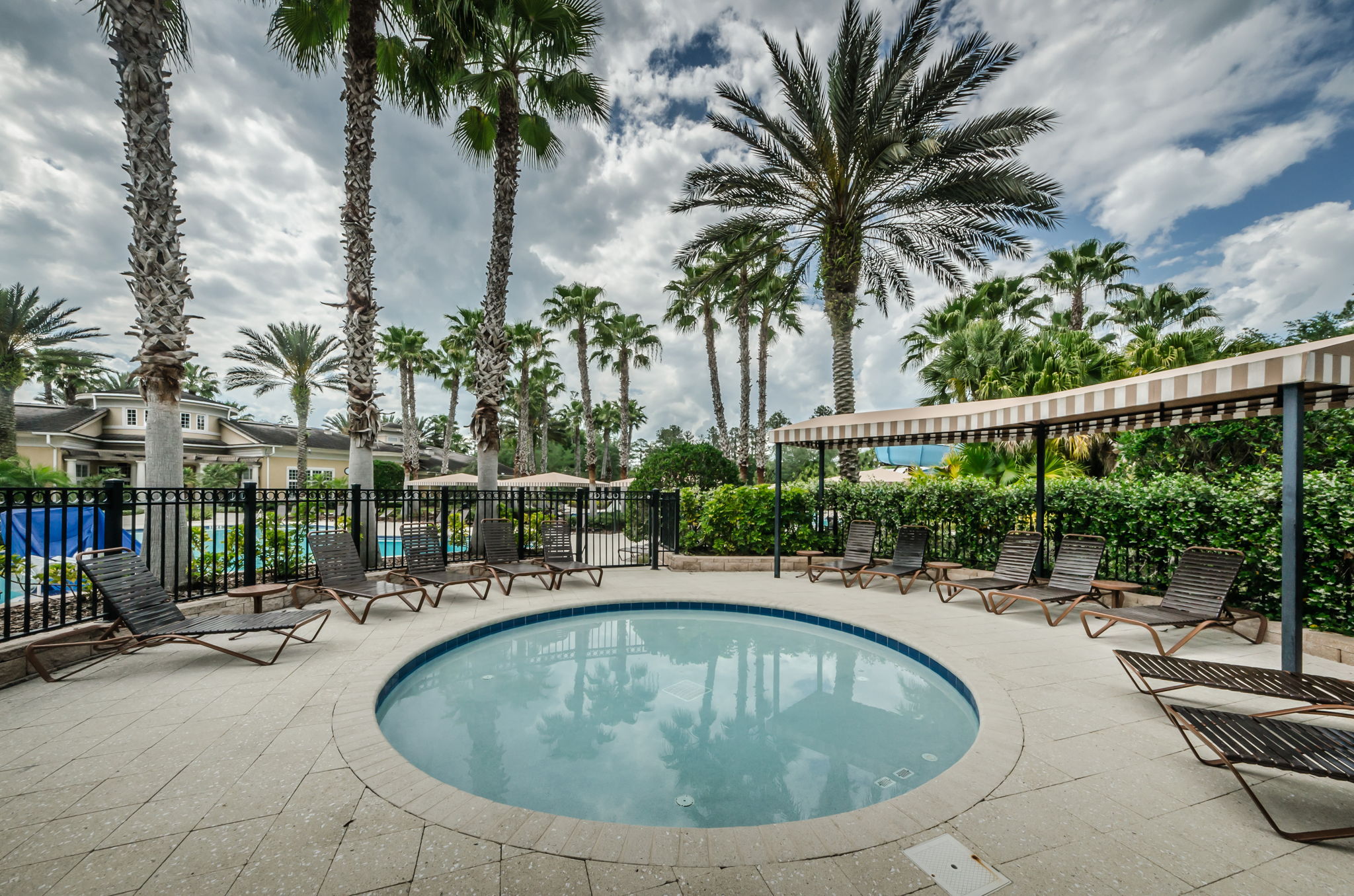 11-Seven Oaks Hot Tub