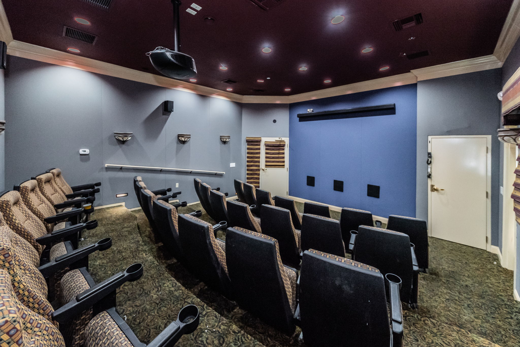 20b-Seven Oaks Theater