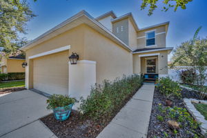 Front Exterior7