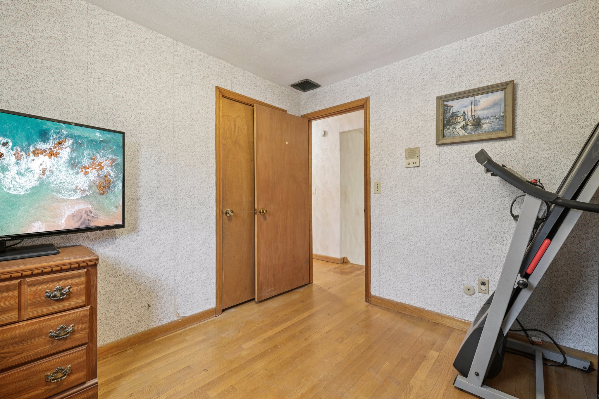 Linwood St-S2910-021.jpg