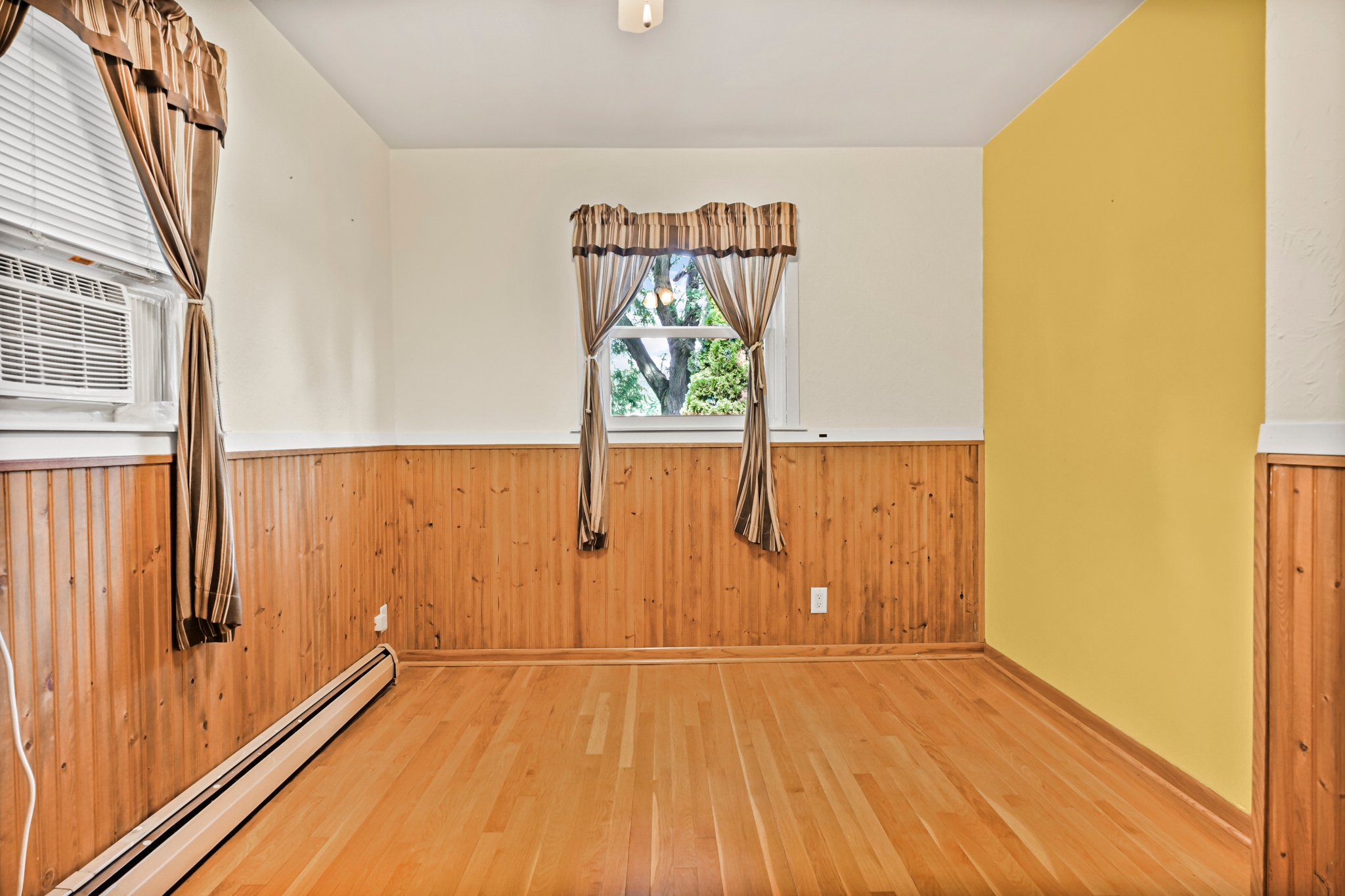  Photo 24
