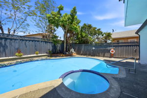 047_F8_36202 Worthing Dr