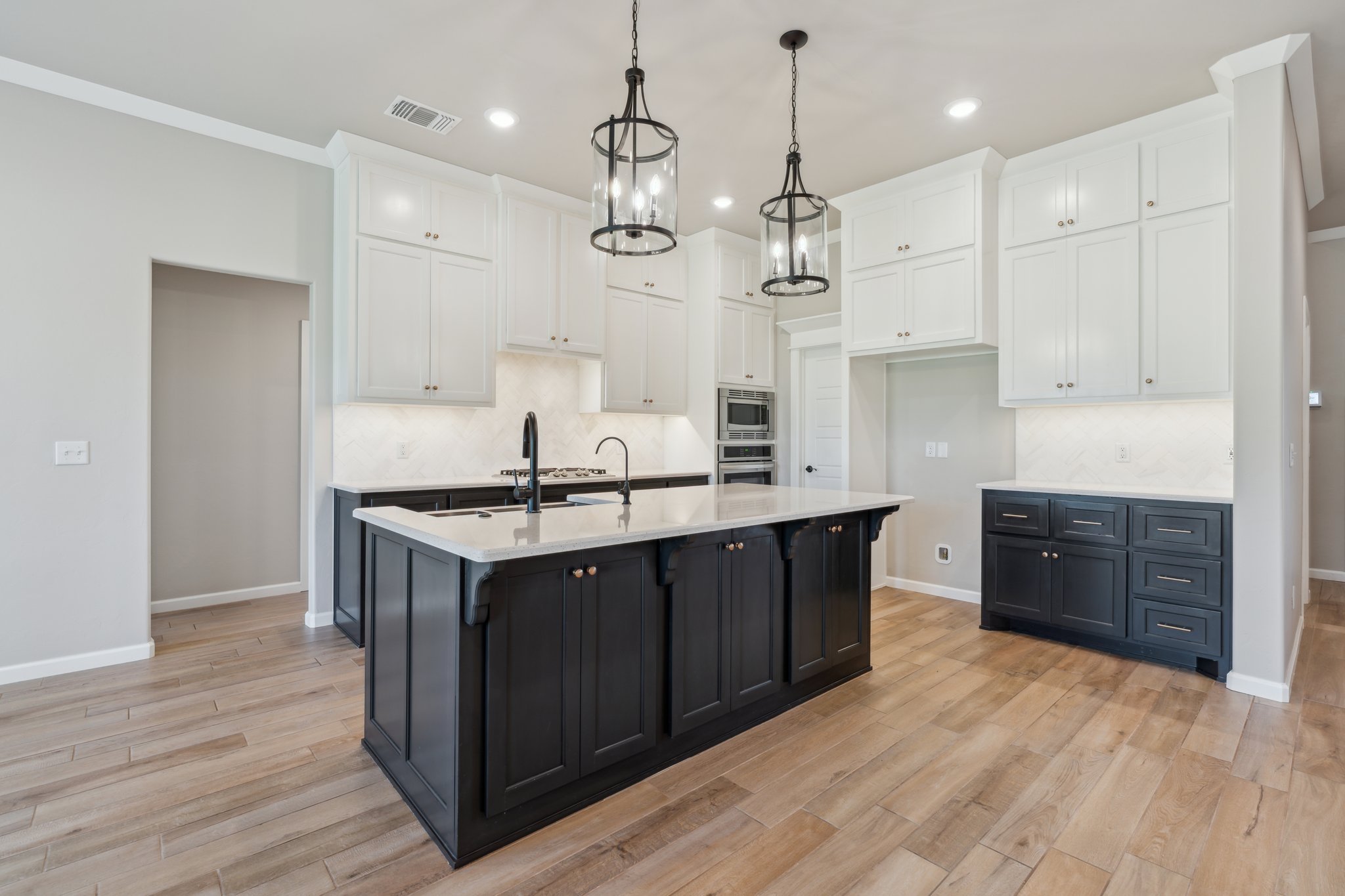 3621 NW 190th St_011.jpg