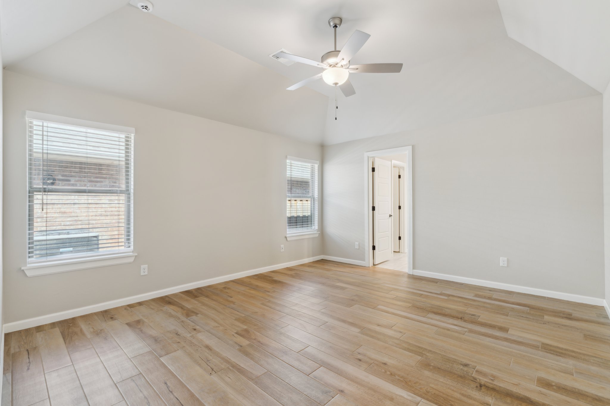 3621 NW 190th St_024.jpg