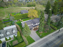  Photo 0