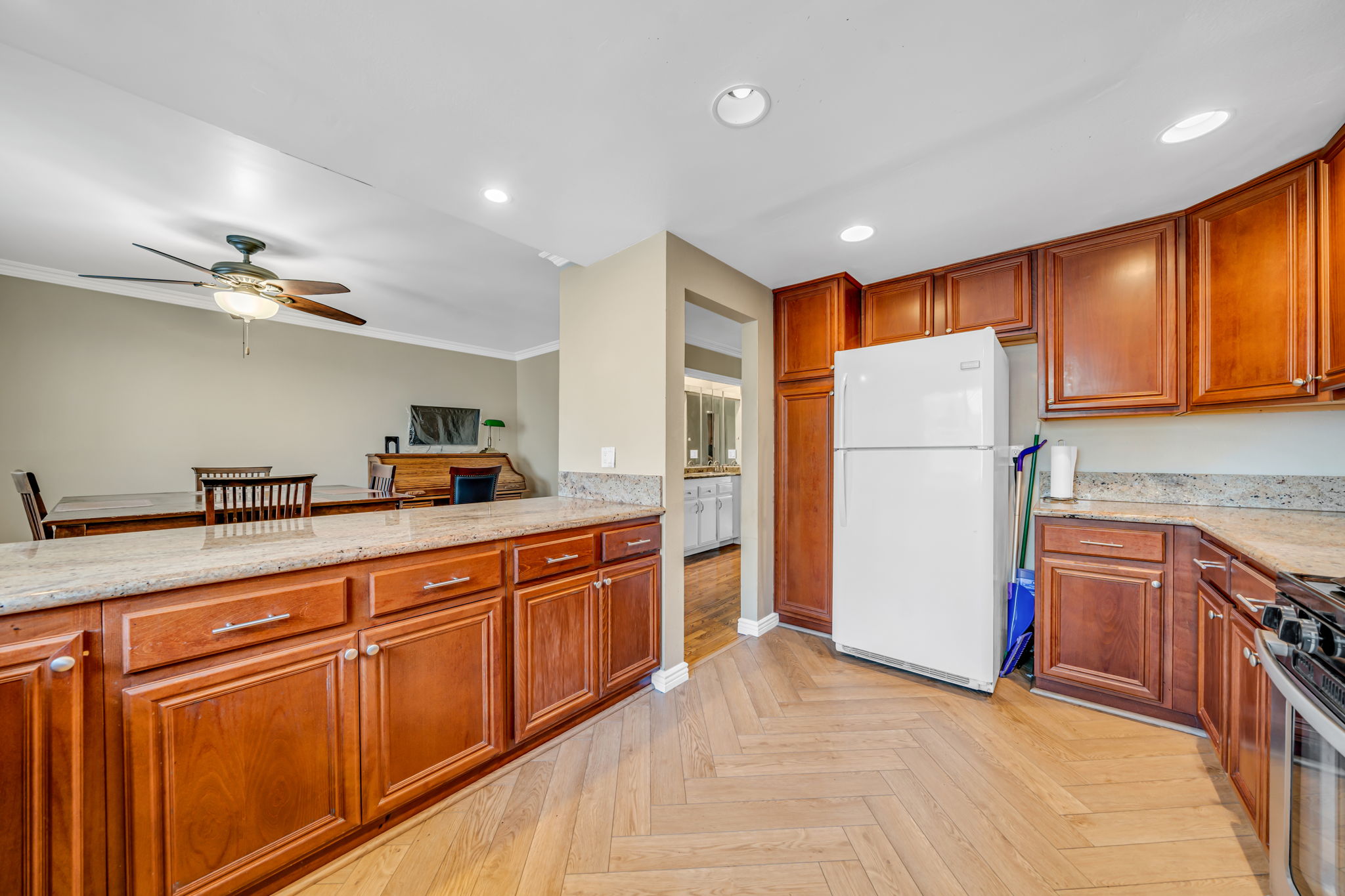 New Water-Proof Vinyl Plank Flooring