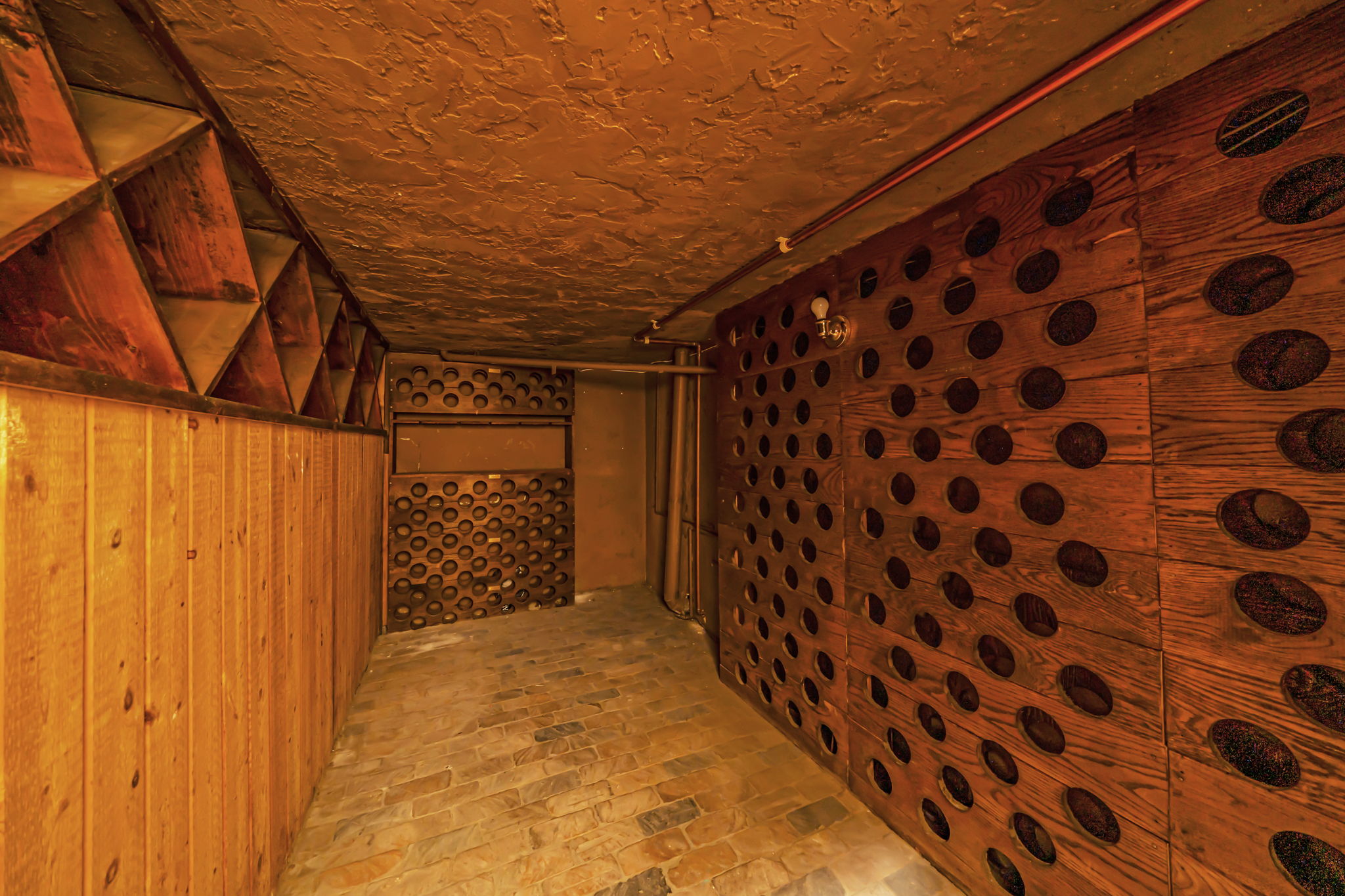 Extra Storage/Wine Cellar