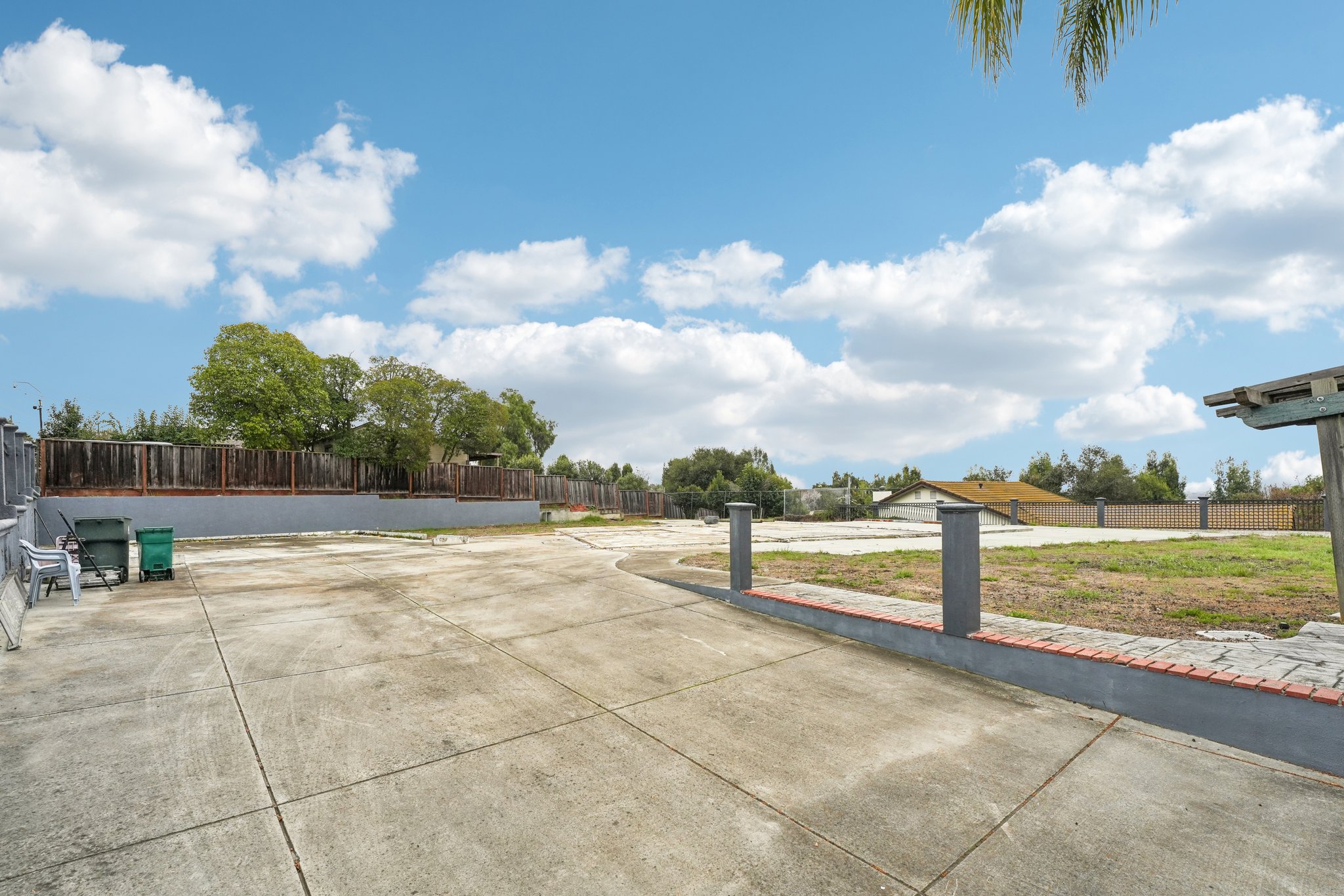 Westview Dr-S1402-002.jpg