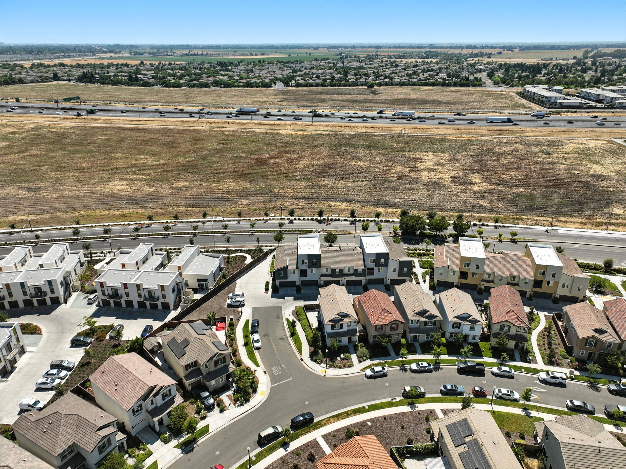 013_AERIALS_3624 E Commerce Way