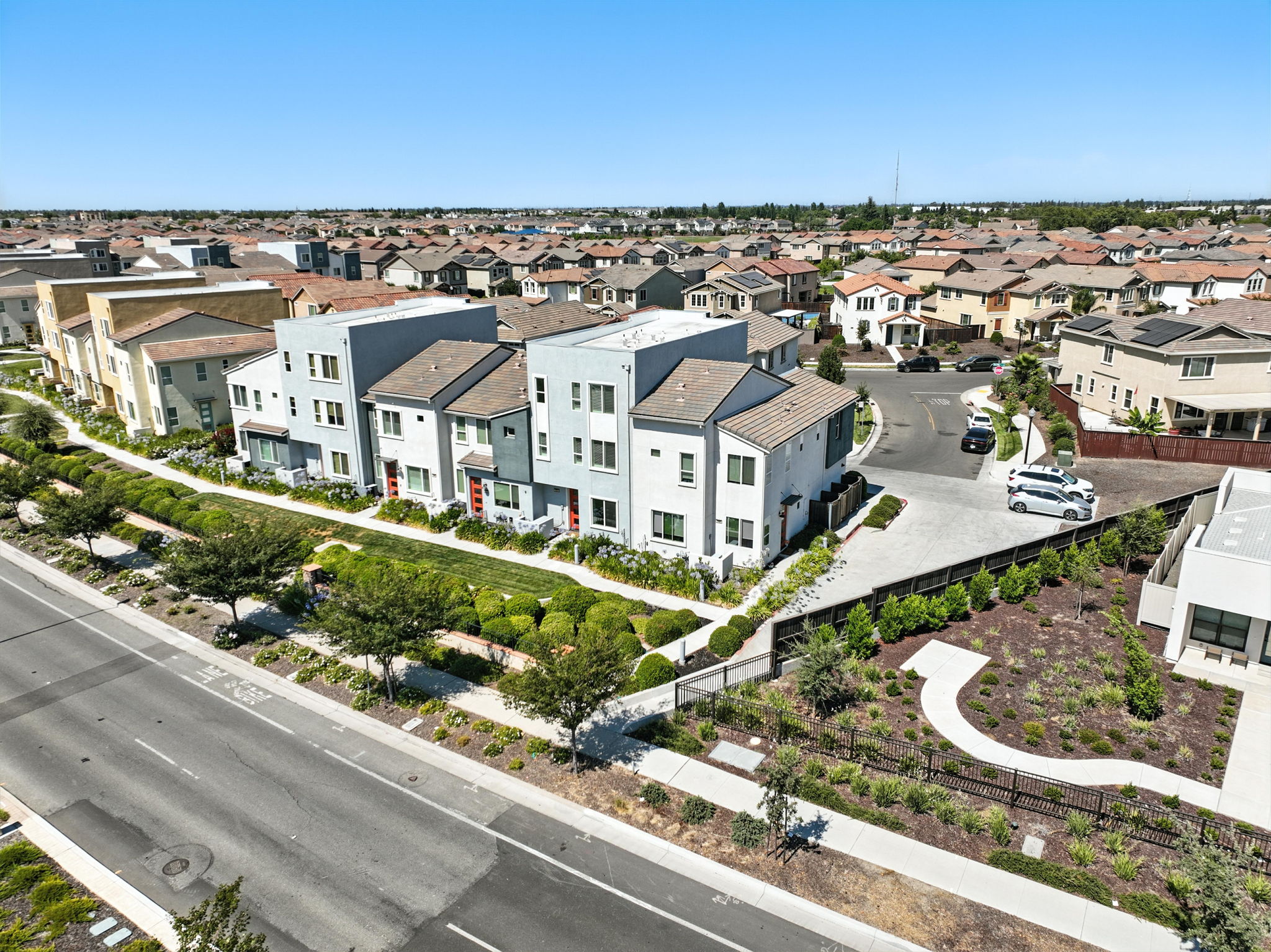016_AERIALS_3624 E Commerce Way