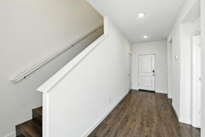 006_3624 E Commerce Way