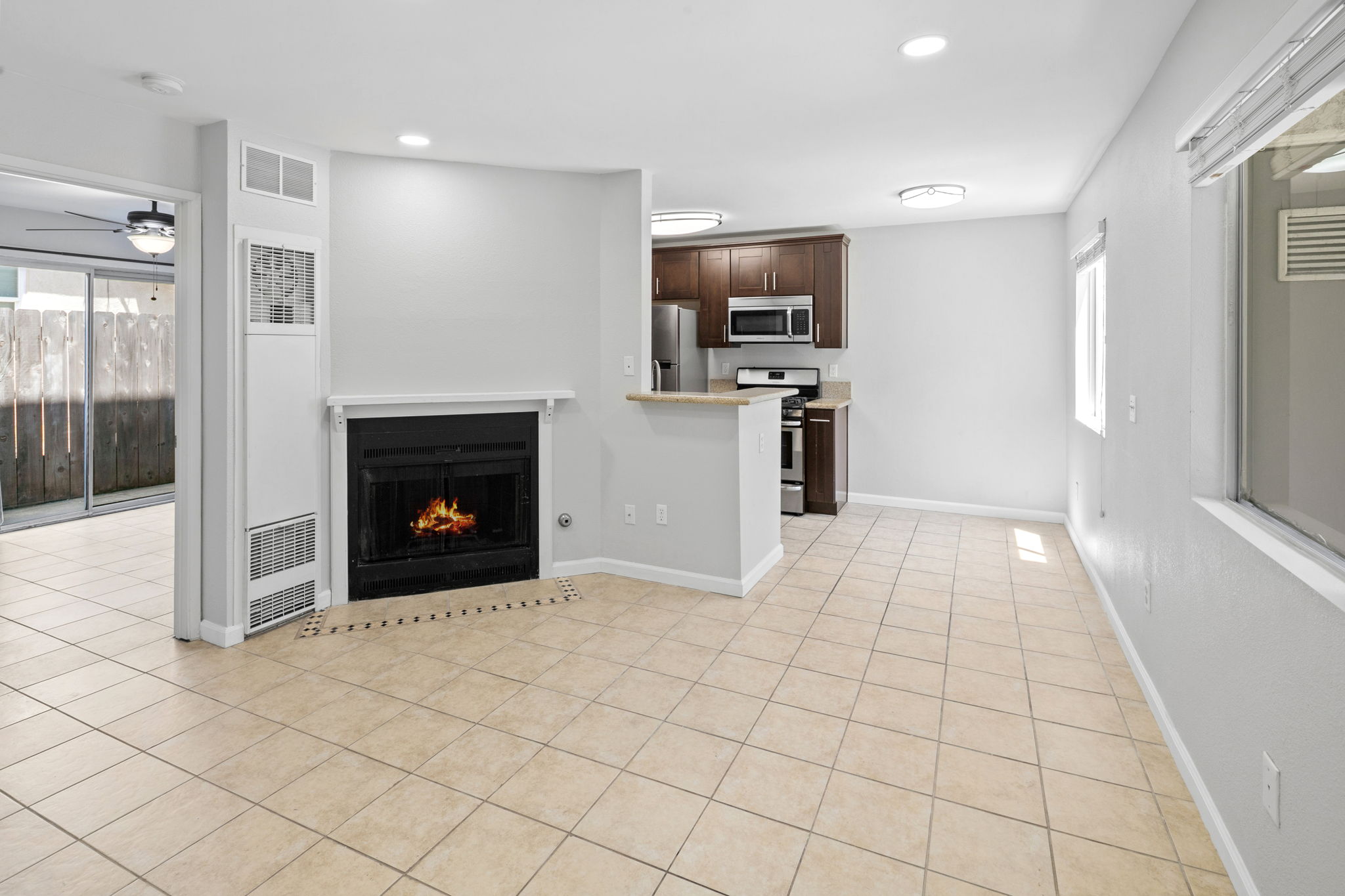 3625 43rd St-15