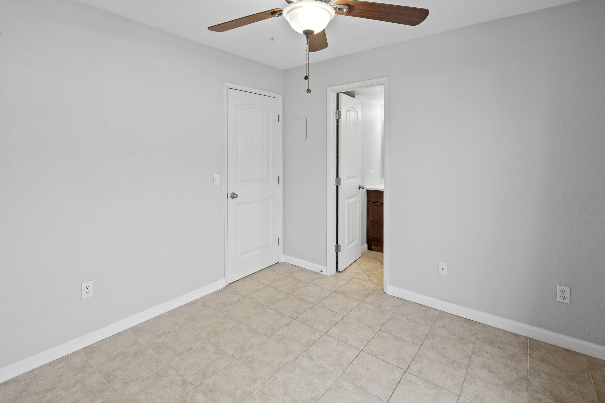 3625 43rd St-19
