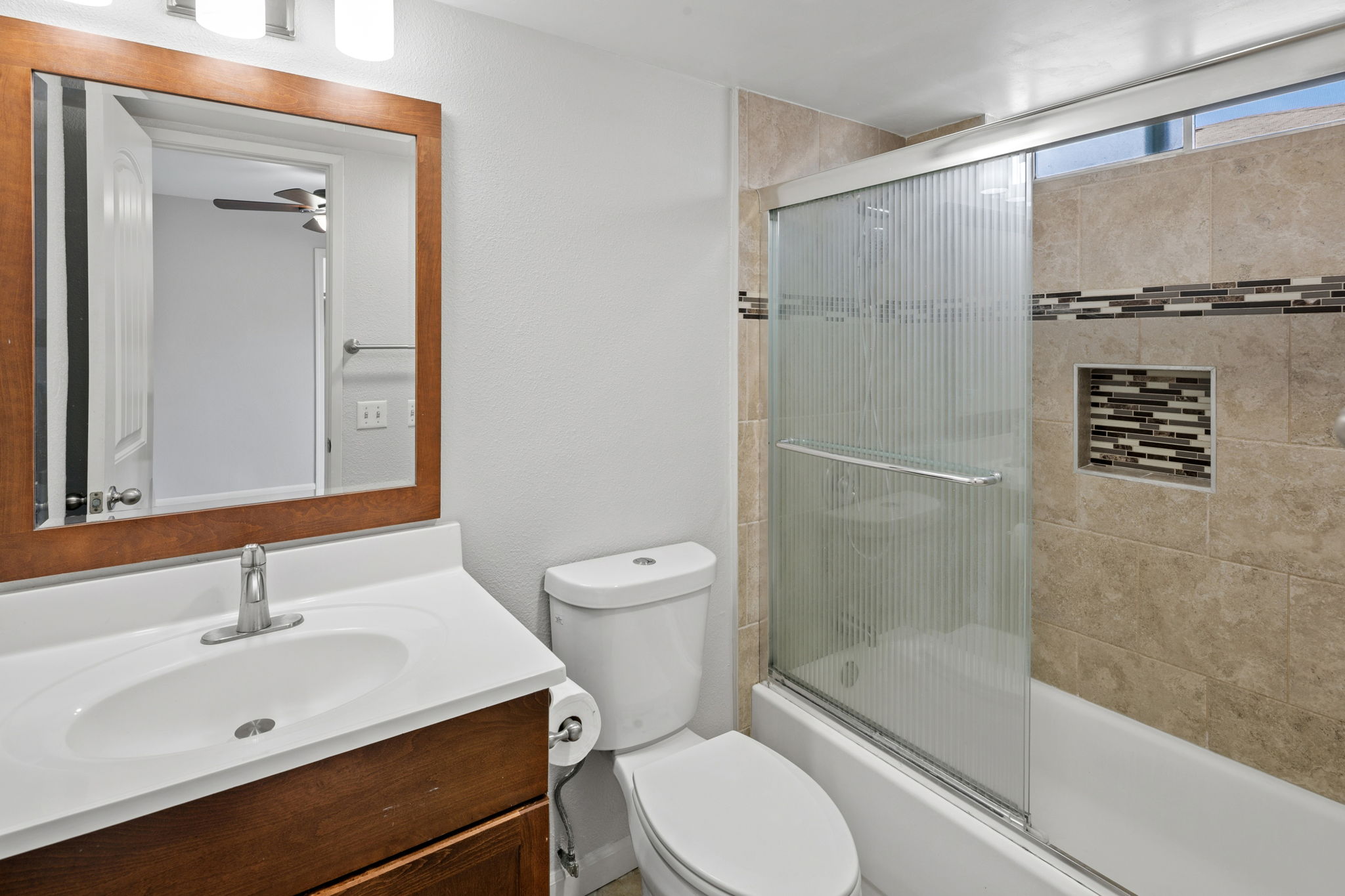 3625 43rd St-17