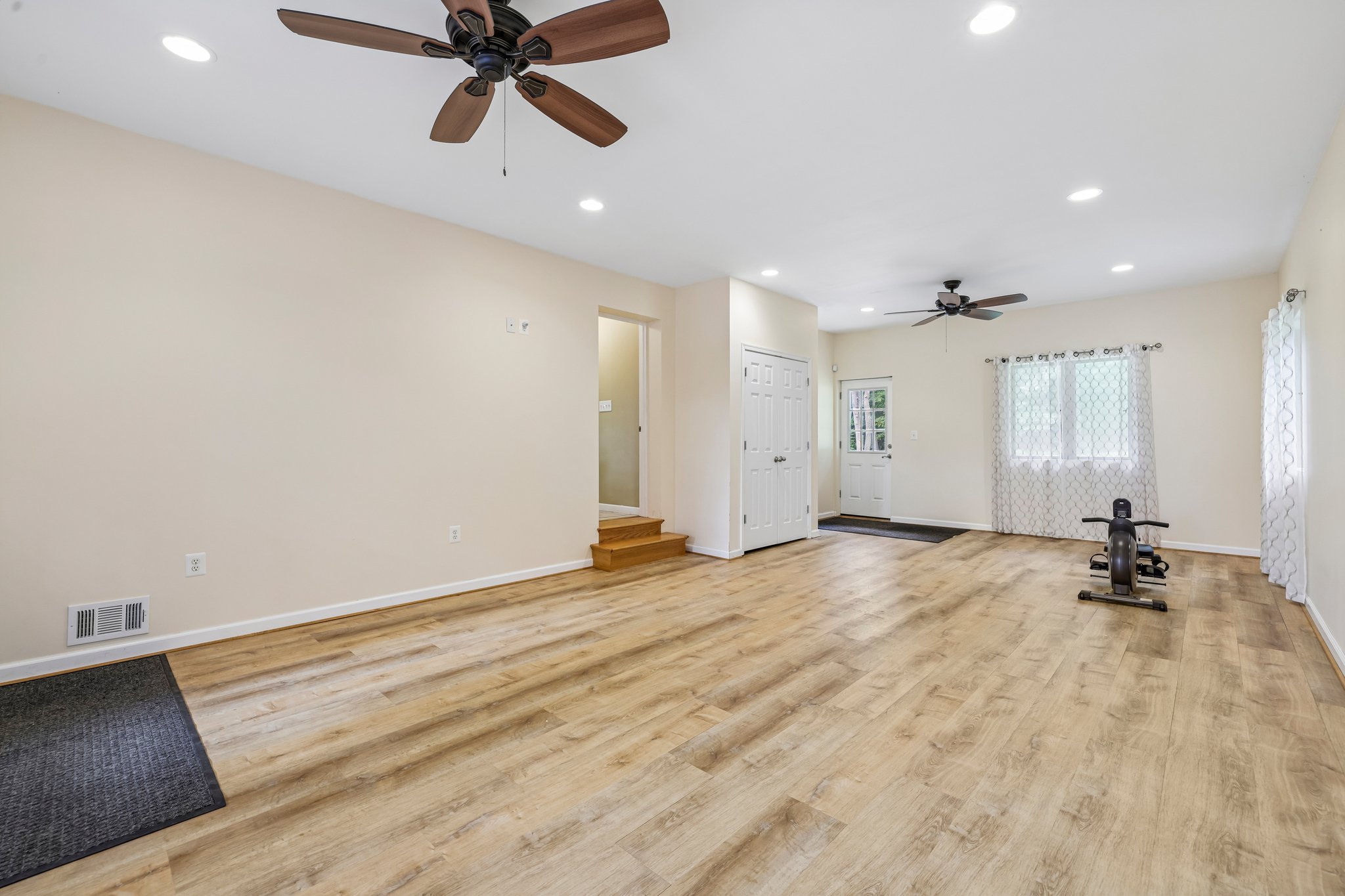 Hooper Rd-S1807-027.jpg