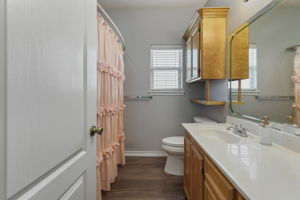  Photo 12