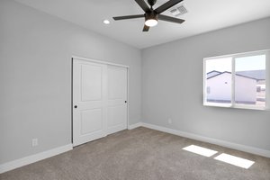  Photo 32