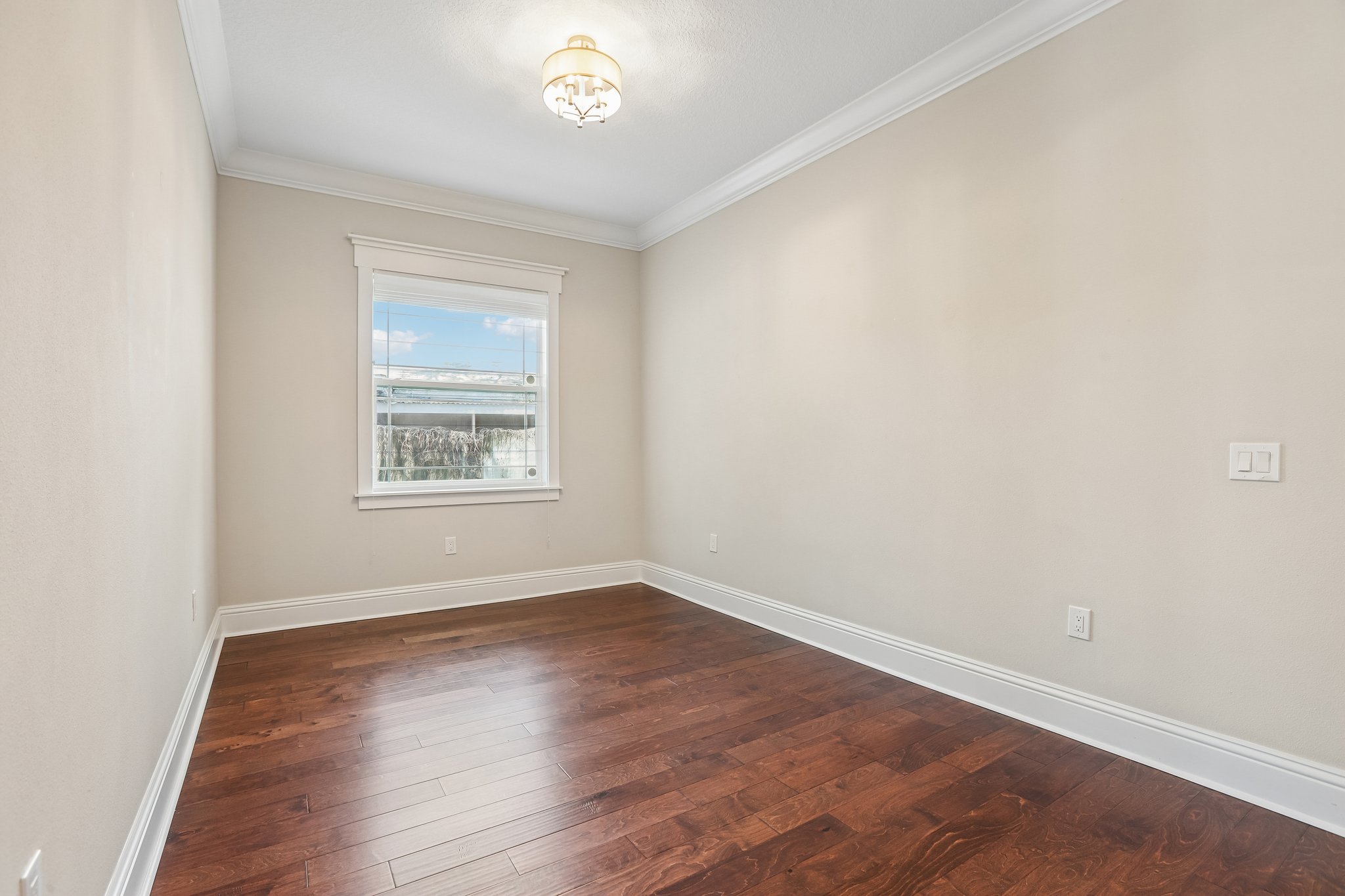 E Clark Cir-S0807-028.jpg