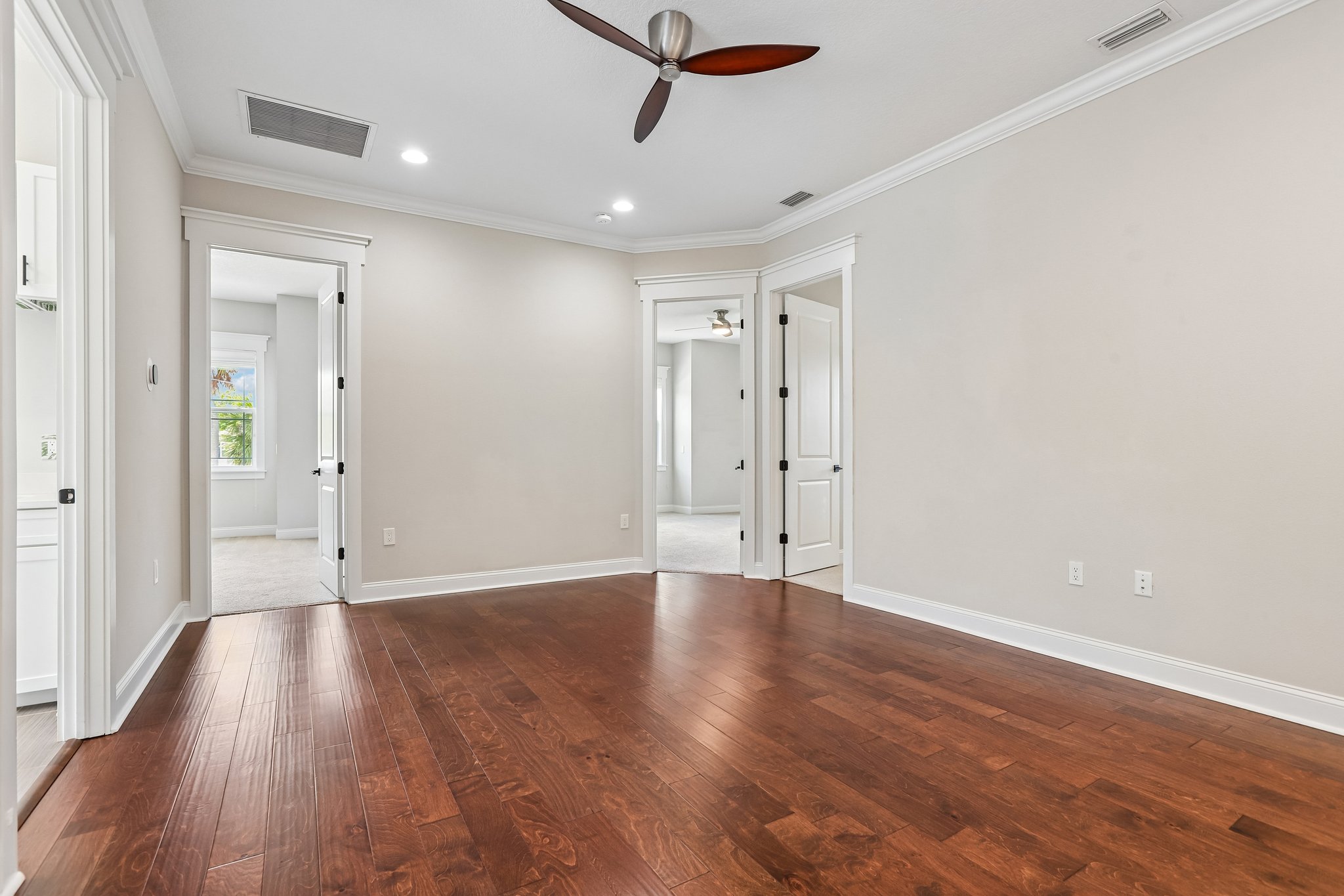 E Clark Cir-S0807-033.jpg